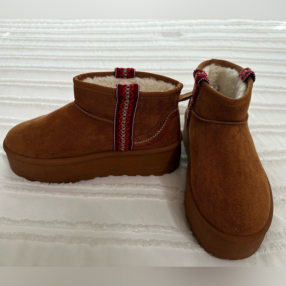 Olive & Kate New York "Ugg style" Cozy Brown Boots